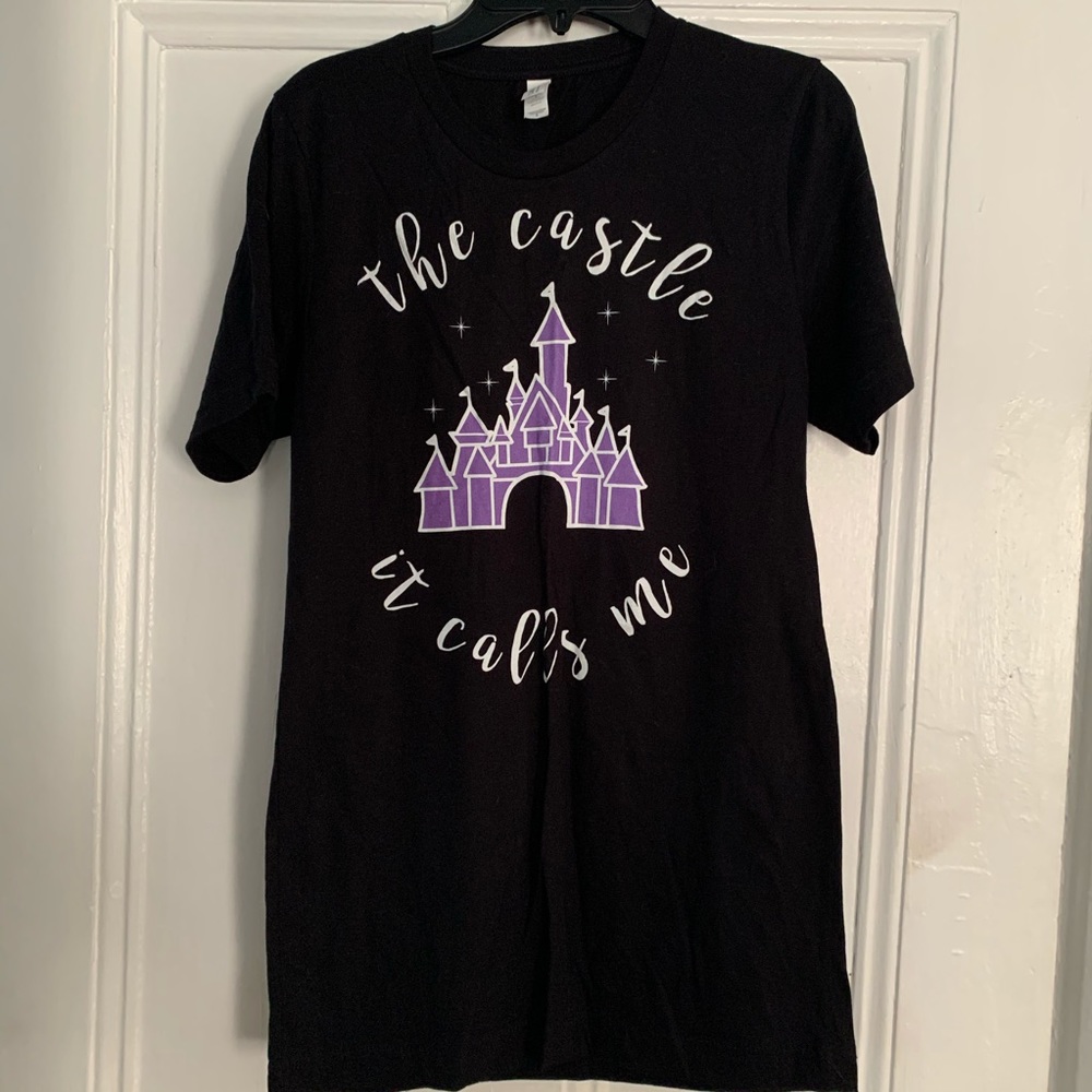 Disney T shirt the castle it calls me